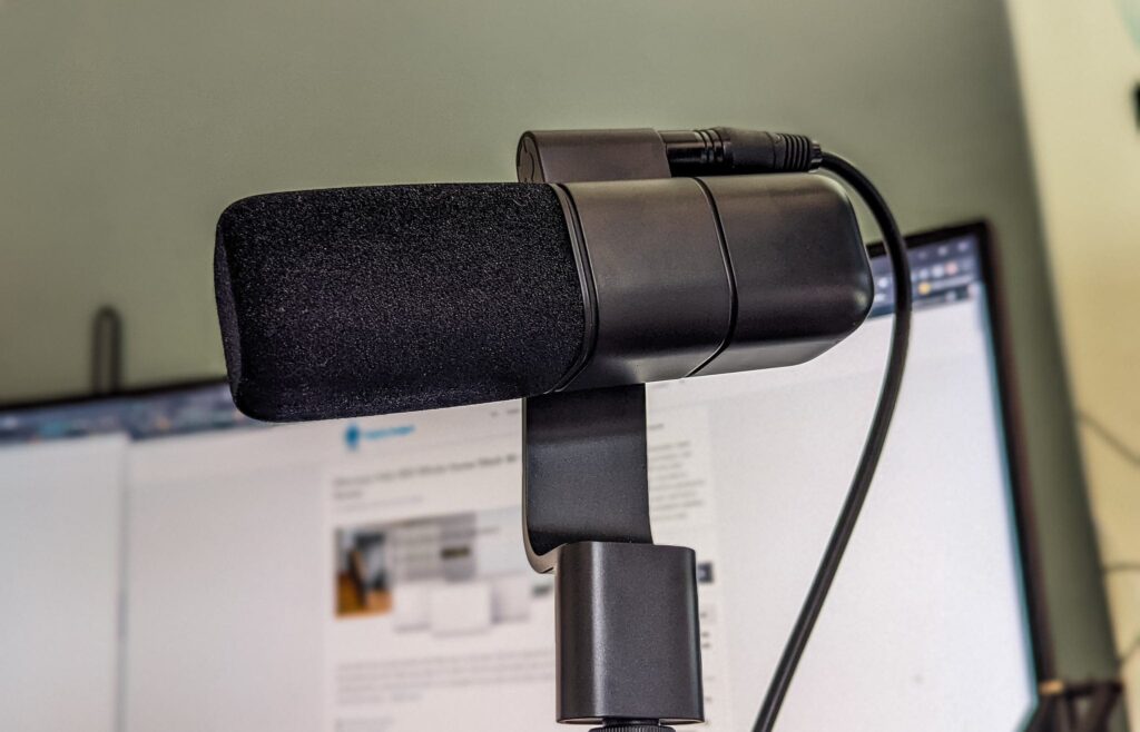 Logitech for Creators Blue Sona Review 1