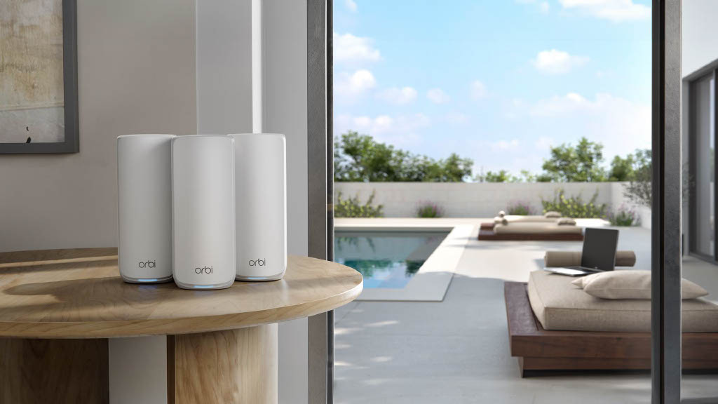 Orbi 870 Lifestyle Image 3 1