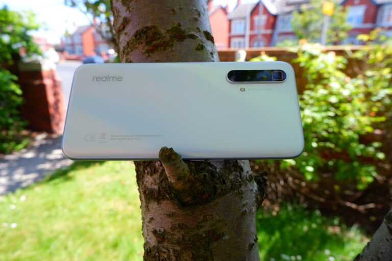 Realme X3 will likely be identical to the X3 SuperZoom minus the SuperZoom part (so, almost identical to the X2 Pro but with a different display)