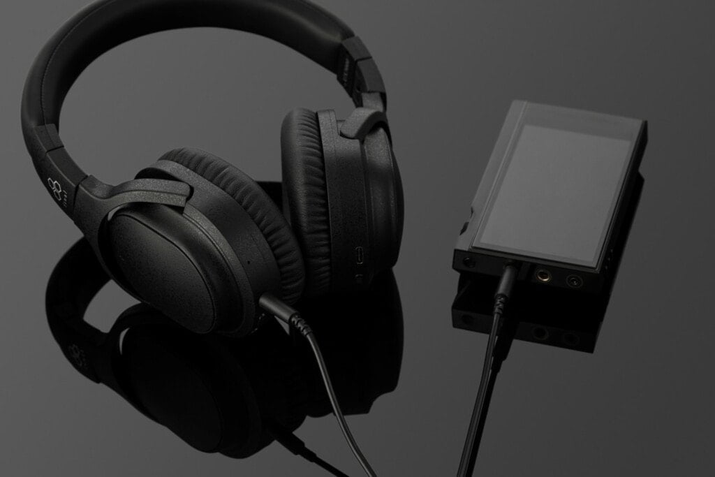 Final launch its first Bluetooth ANC headphones, the UX3000 for £119 2 final UX3000 9 1024x683 1