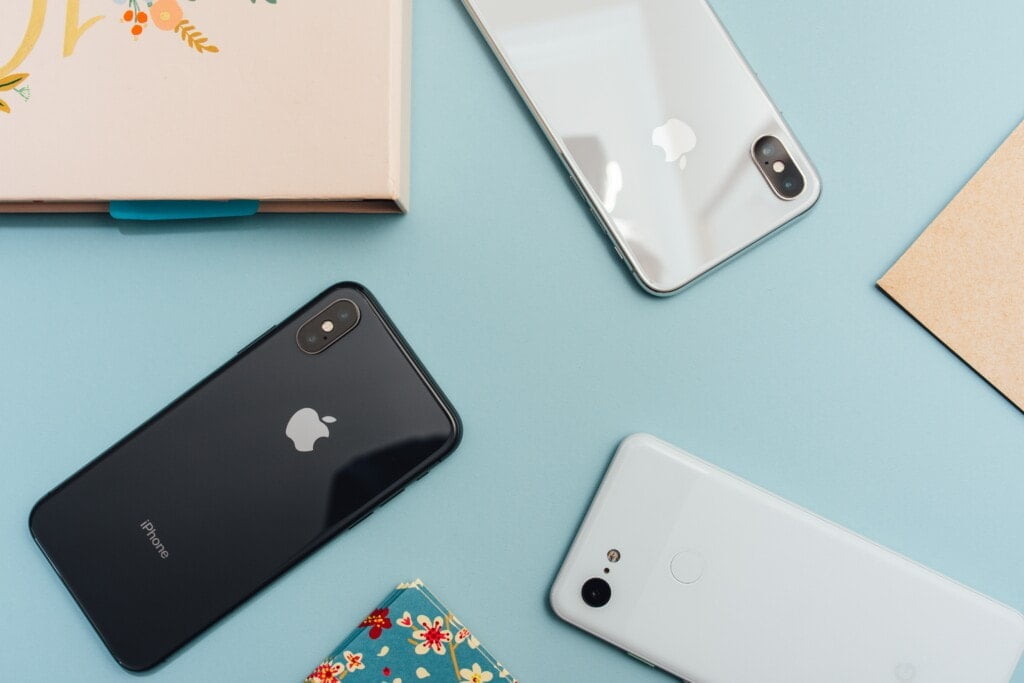 iphone 4oWSXdeAS2g unsplash 1 1024x683 1