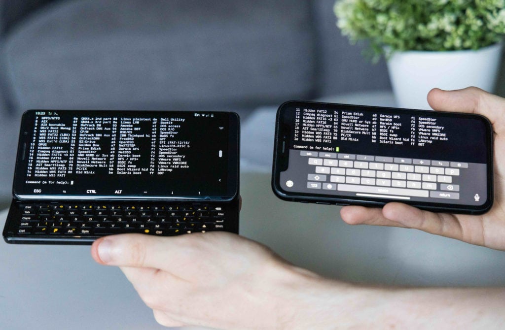 Benefits of a keyboard smartphone in 2020 2 pasted image 0 1 1024x670 1