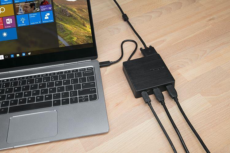 Celebrate International Student's Day with Targus 2 vga mini dp hdmi ports dock412usz