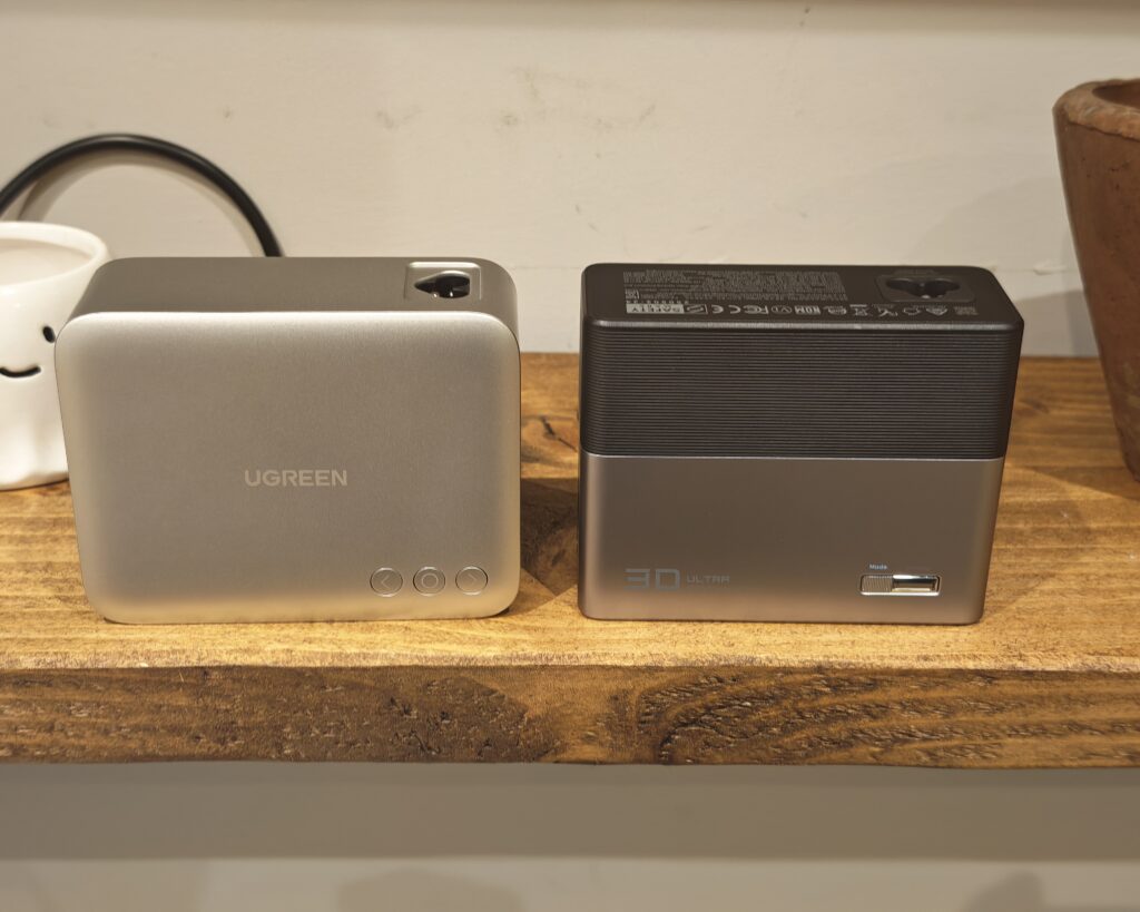 Ugreen Nexode Pro 300W Desktop Charger Review 7 Ugreen Nexode Pro 300W Desktop Charger vs CUKTECH 30 Ultra 2