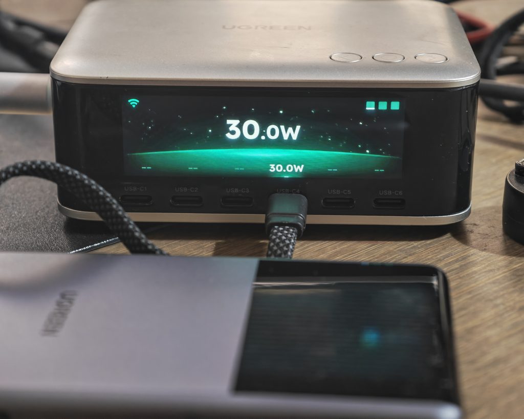 2026 UGREEN MagFlow Pro Magnetic Power Bank 25W Performance 2 1